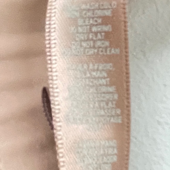 🎉 NEW LISTING Skims Lightly Paded Bra 34C Beige Tan - Picture 14 of 14